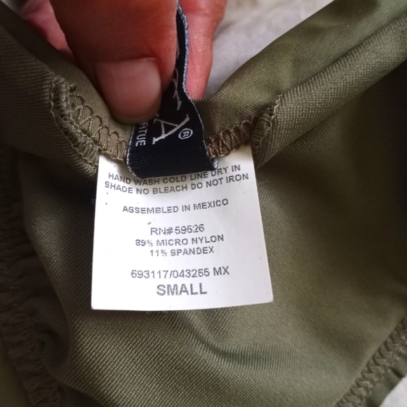 NWOT BECCA Swimwear Olive Green Studded Bikini Set Sz S/M - Picture 6 of 10